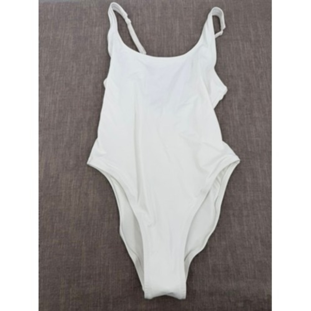 Skims Recycled Swim Scoop Neck One Piece Swimsuit Snow White Size M Medium NWT